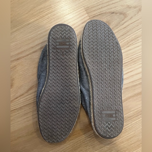Toms Womens Palmera Size 8 Gray Slip Ons - Picture 4 of 4